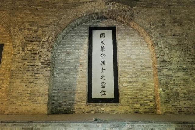 即将秋色封神的城市，总得来这里走走吧！