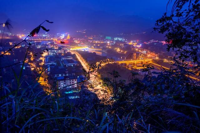 走，去水磨！在青瓦老街里“躺平”一个秋天