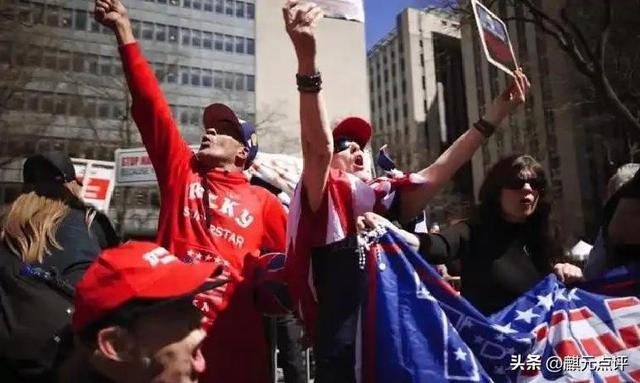 特朗普狠狠打脸！关税战“报应”全到自己身上，美国群众不答应了