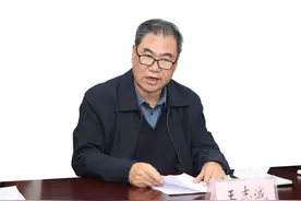 用声音播报时事 用镜头传递真相 用笔触记录时代——榆林新闻界庆祝第二十四个记者节座谈会发言摘登图片