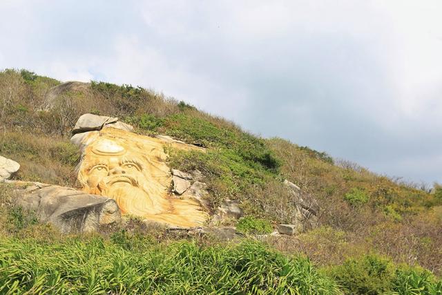 三亚大小洞天，隐藏着洞天福地和山海奇观，成为海南必去的打卡地