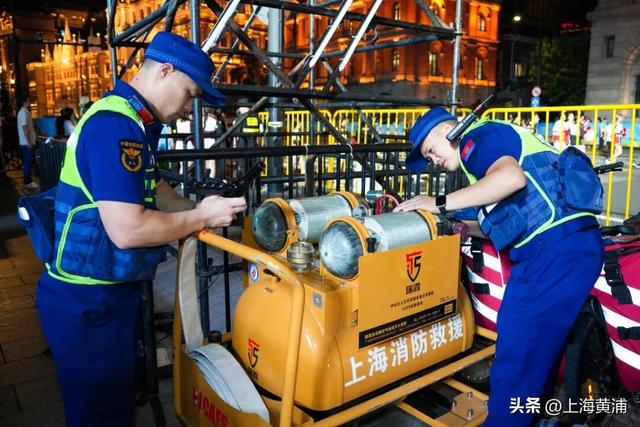 台前梦幻，幕后守护！原来这就是上海旅游节大巡游的“双面魅力”