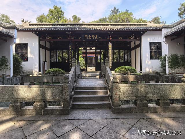 2025年秋老姐俩江西行，寻访“飞流直下三千尺”所描绘的景色