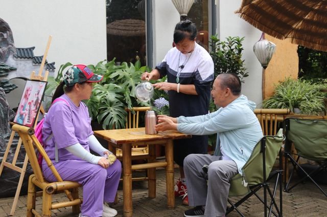 马龙土瓜冲旅居村：茶香咖香酿出退休后的馥郁芬芳