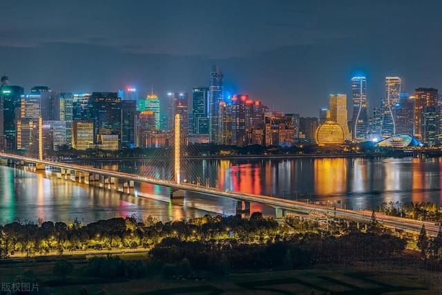 浙江省“第一大城市”，GDP破万亿，被认为是广州的最强竞争对手