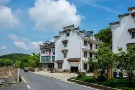农村老话:“门前横路生，富贵自然来”指的是什么？是不是有道理图片