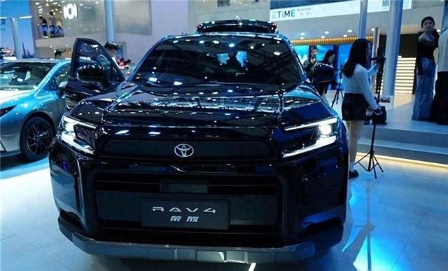 多两个气囊和19cm滑动座椅：CR-V用细节吊打RAV4