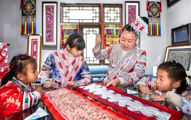跟着《乌蒙深处》剧集，解锁贵州灵秀山水美景