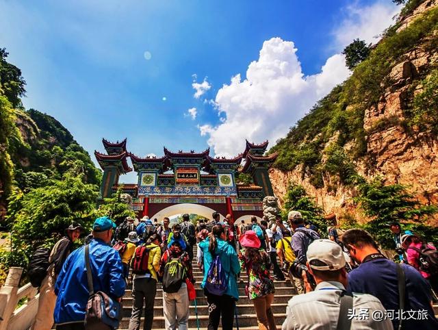 秋意正浓！是时候来石家庄平山开启一场秋日徒步了