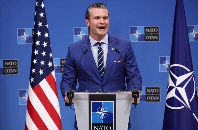 马杜罗后台全就位，中俄明确表态	，美军发兵在即，司令却先行辞职