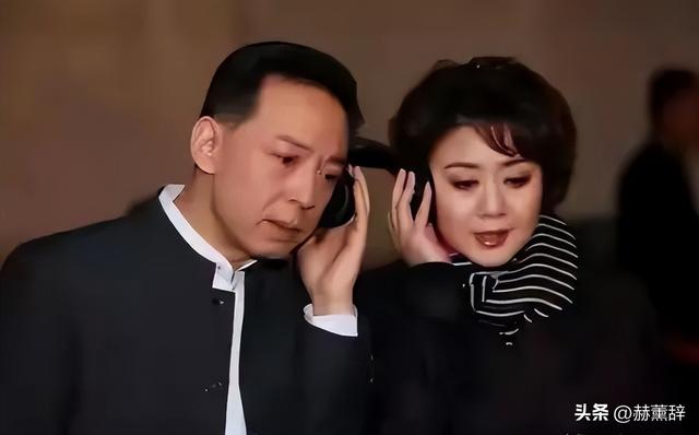 至今未婚未育，身边却有男人陪了近27年，59岁的她才是真人生赢家