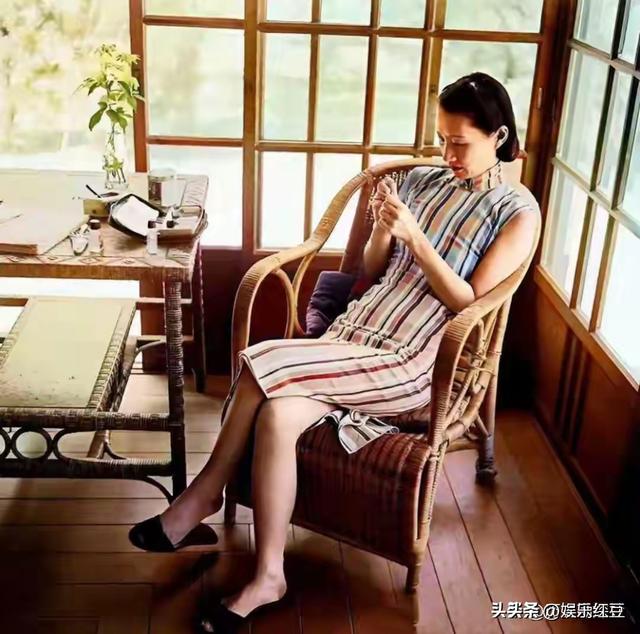 张学良和赵一荻被幽禁的真实彩色照，35岁赵一荻皮肤白皙风韵犹存