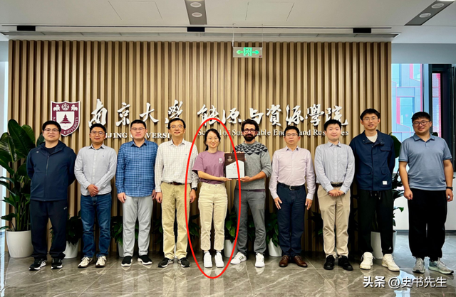 南京大学博导东思嘉去世，年仅33岁，32岁当博导，生前美照曝光
