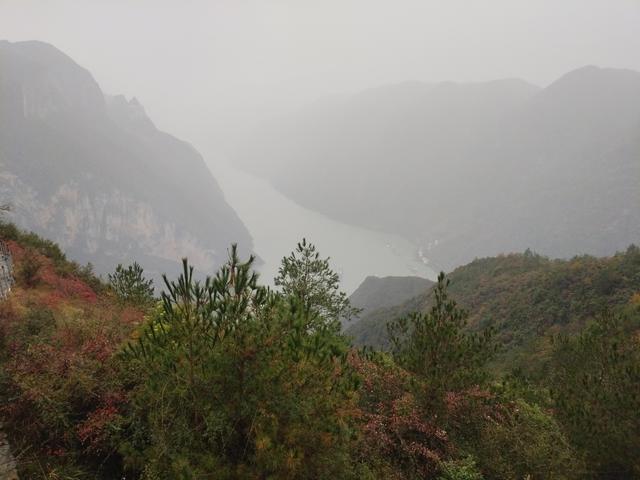 鄂渝行第三天：小红船.瞿塘峡.巫山.神女天路