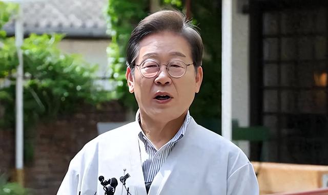 中国红毯迎客，韩方四大财阀抵京	，高市瘪嘴偷笑，日本憋了个坏招