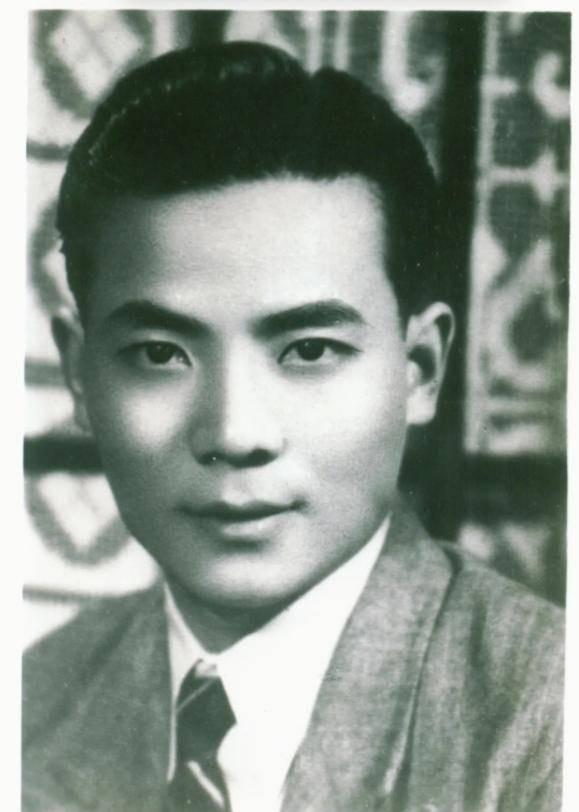 女叛徒随蒋叛逃台湾，1981年高调回国	，老同学一句话令她无地自容