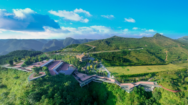 乡游黔中 · 册亨县 威旁村丨古寨石韵绕青山 布依笙歌醉流年