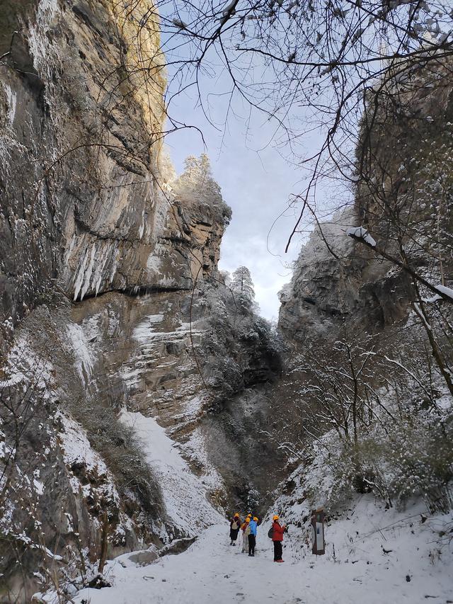 四川绵阳奇观——平武虎牙冰瀑