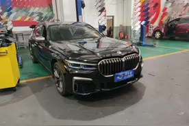 搭载劳斯莱斯同款V12发动机，半价买这辆3年的宝马760Li划算吗？图片