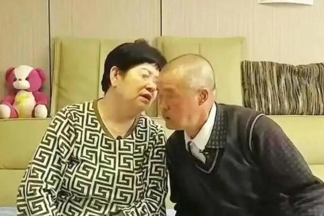 搭伙老伴又帅又体贴，没有退休金我忍了，可新婚那晚我却慌了