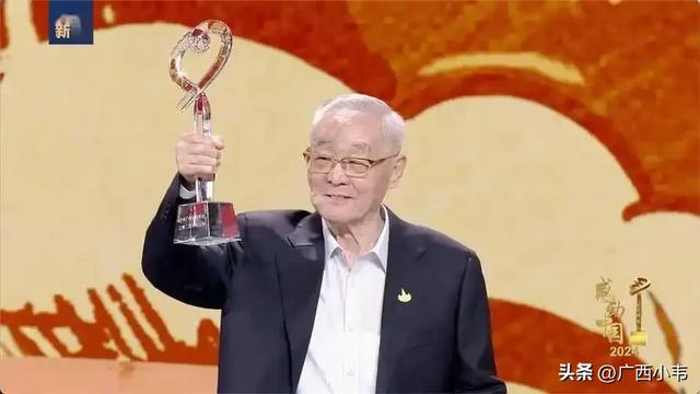 震撼！《感动中国》2024年度人物揭晓，这些平凡人书写非凡人生