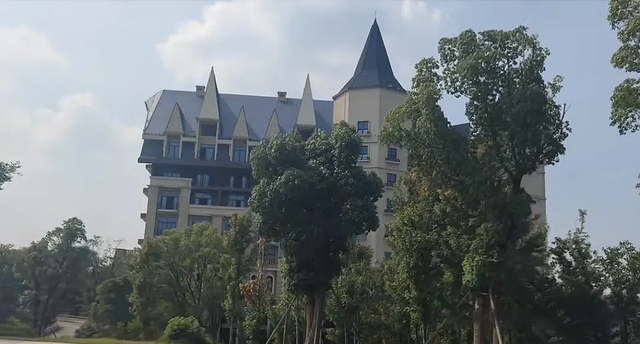 恒大400亿科技旅游城，万亩规划只剩杂草丛生