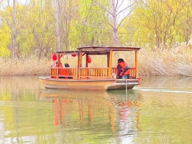 最浪漫的事，牵上“她”的手，湿地走一走