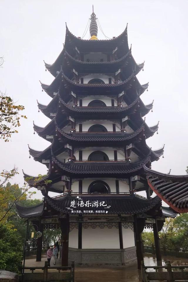 绍兴上虞的绚丽秋色，堪称封神的红枫园林胜境，比风景油画还要美