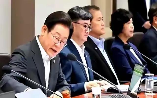 首个拒绝出席中国阅兵的总统出现？既在意料之外，又在情理之中