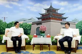 王立奇赵峰会见肖亚飞一行图片
