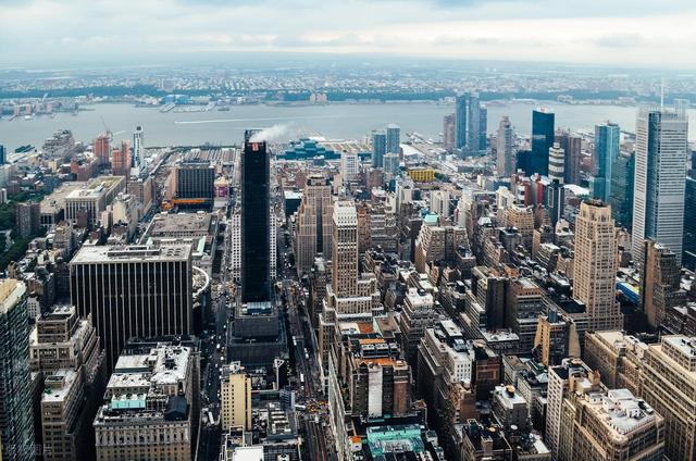 K型经济、美债膨胀	、美元贬值…特朗普重返白宫一周年的真实答卷