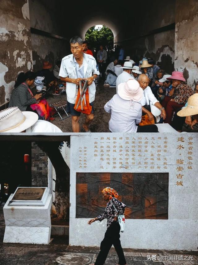 云南建水——千年临安古城 ：中国最后一座活着的古城！