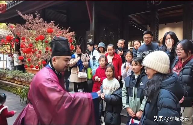 93万人次！千载诗书城迎来“热辣滚烫”马年新春