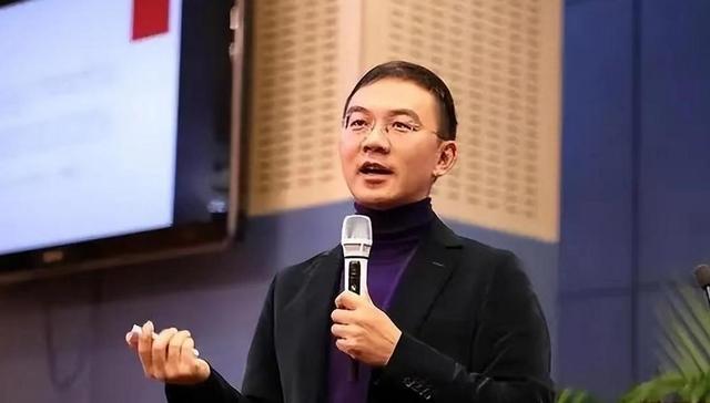 前央视主持人郎永淳，沦为阶下囚，刑满释放后，如今过得怎样？