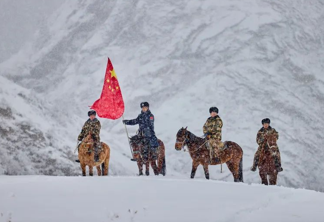 中阿边境村，镇守4000米瓦罕走廊入口，村中小卖部日营业额达千元