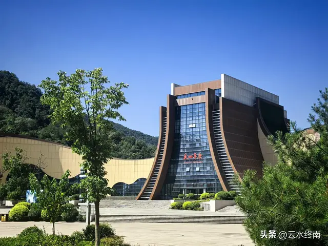 关山牧场会“瑟瑟发抖”？我看多虑了，即使旁边有大片免费的草原