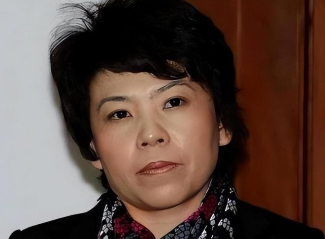 涉贪腐被带走、败光20亿	、移民改国籍，邓亚萍身上的谣言太离谱