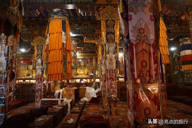 宗喀巴大师亲自建立的格鲁派第一座寺院，格鲁派的祖寺——甘丹寺
