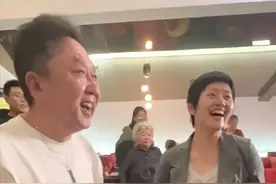 喜上加喜！于谦为儿子举办18岁成人礼，18个offer让他竖起大拇指图片