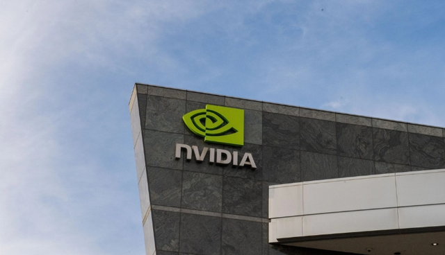 美联储重启印钞！AI引发失业潮，普通人该怎么躲危机？