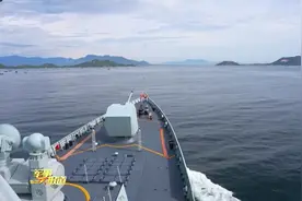 中国海军舰队抵达越南！两大一小三艘舰艇，总吨位超整个越南海军图片