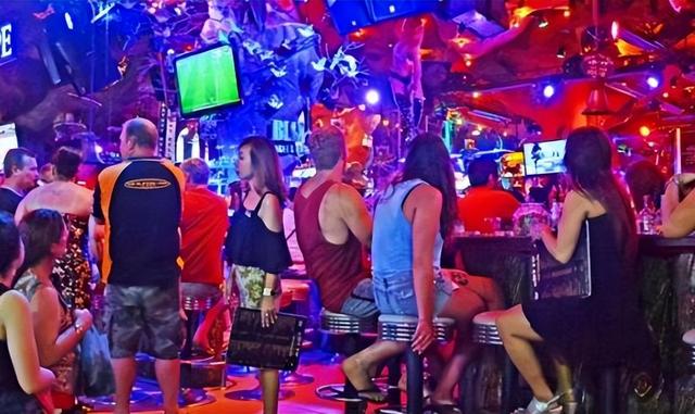 立陶宛为啥被称为“欧洲淫窟”？带你去瞧瞧这个可悲的中欧小国