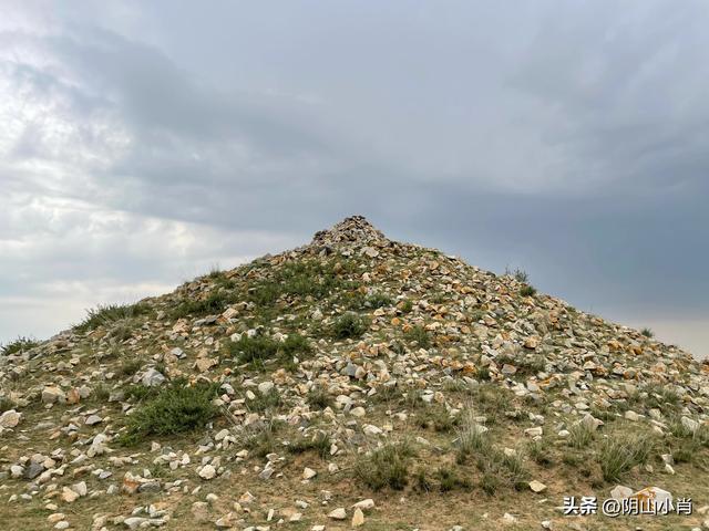 达茂旗达尔罕、百灵庙、乌克忽洞，固阳银号、忽鸡沟田野考察笔记