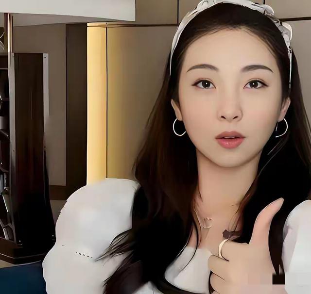 花50万“买英国精子生3娃”的山东女人，7年后现状曝光：她独美