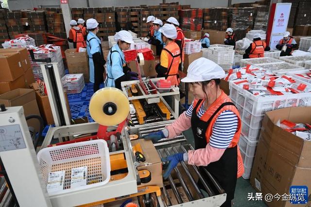 广东“厂二代”接棒，老爸管车间他玩AI，传统工厂轻松月入千万