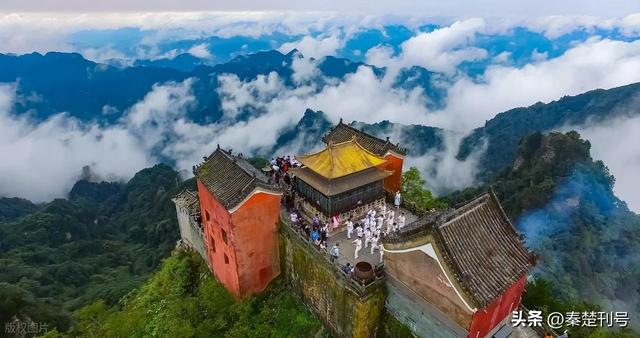 武当探秘：三诏玄岳雨，一诺悬宫魂