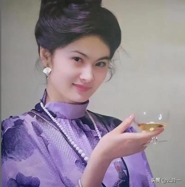 80年代家喻户晓的女演员，嫁给军委副主席儿子，离婚后混得如何？