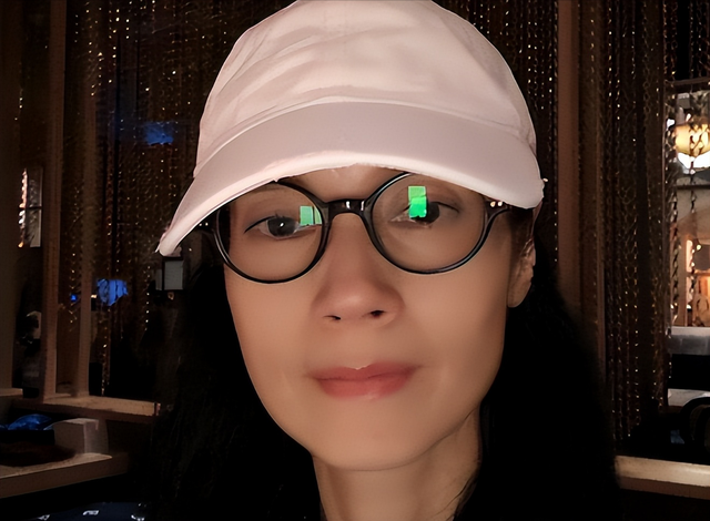 认干爹，拍风月片，被导演霸王硬上弓，她最终走上了陈宝莲的老路