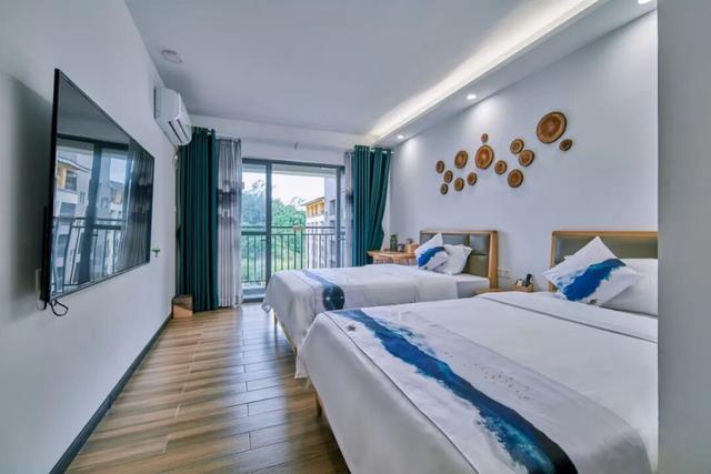 5分钟到达新兴南站！凭高铁票住房享9折优惠、泡汤泉低至¥48元/人！来禅域小镇玩转两天一夜！