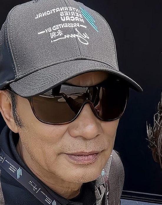当男性长辈步入76，坦然面对最好从容心。